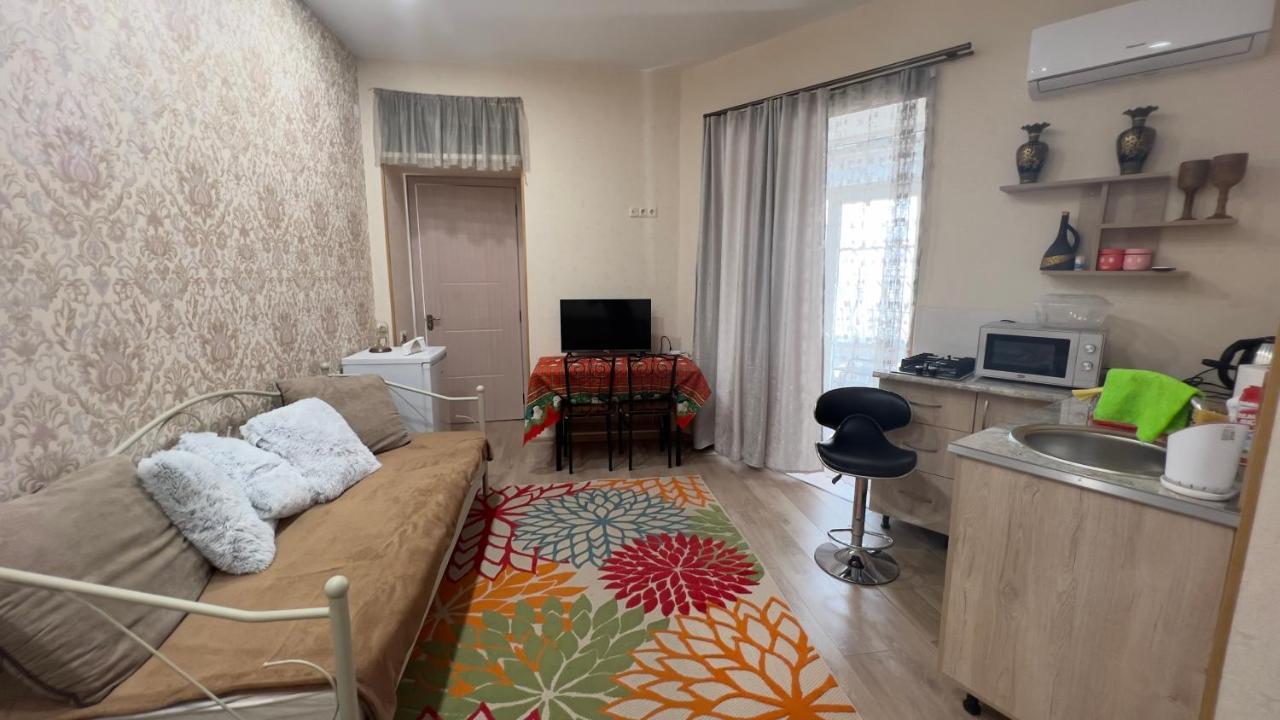 Guest House Beautiful Avlabar 第比利斯 外观 照片